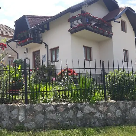 Seosko Domacinstvo Jovanovic Kır Evi Mackat